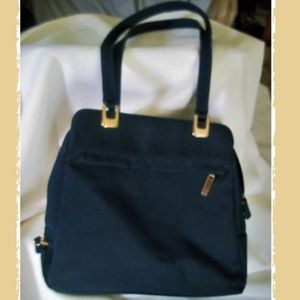 Sophisticated All-in-One Super Shoulder Bag
